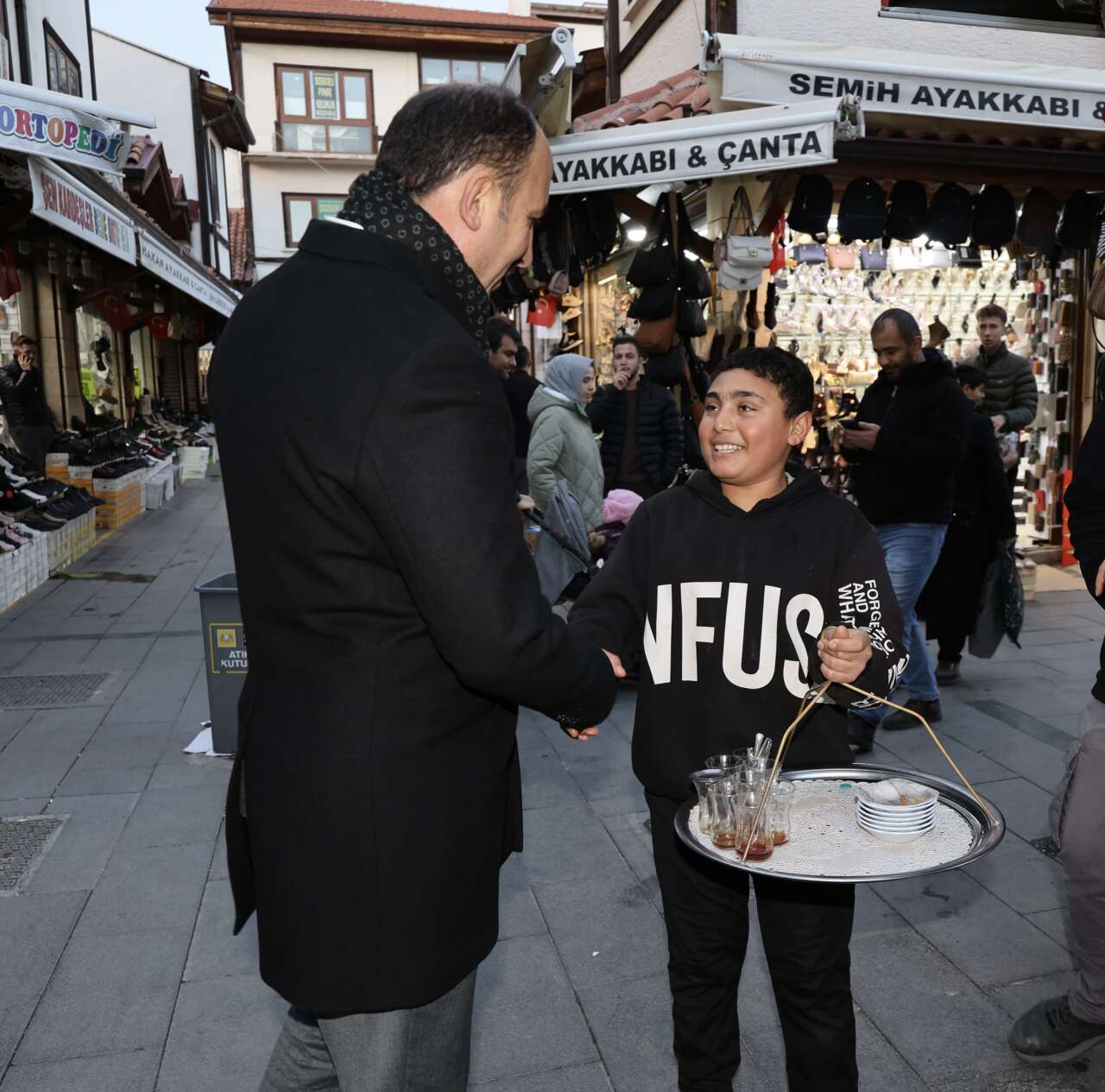 Başkan Altay, Konya sokaklarında halkın arasına karıştı 6